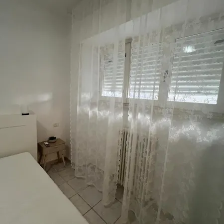 アパート La Casa Del Calzolaio シローロ